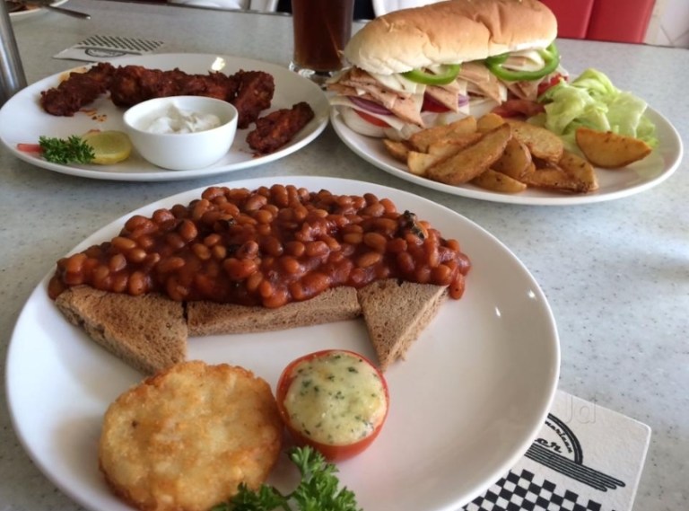 the-all-american-dinner-restaurant-lavasa-pune-american-restaurants-oudf3